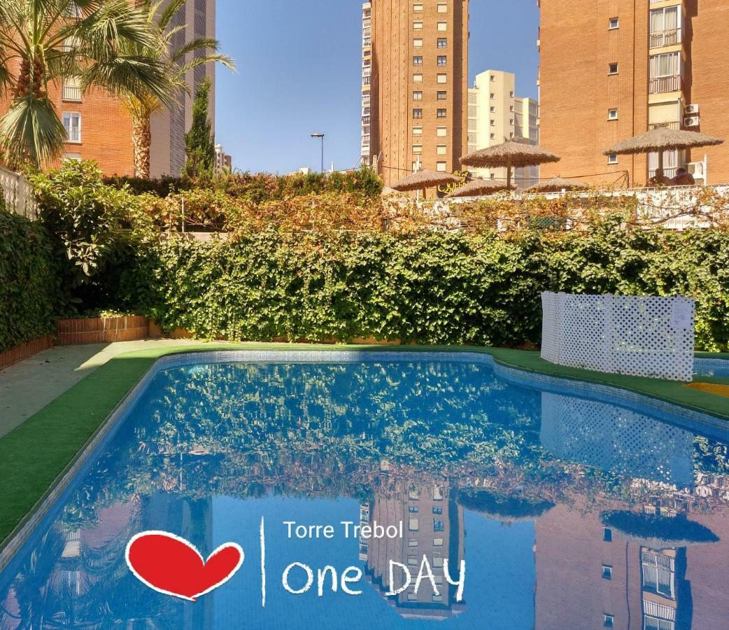 Torre Trebol Benidorm Aparthotel ภายนอก รูปภาพ